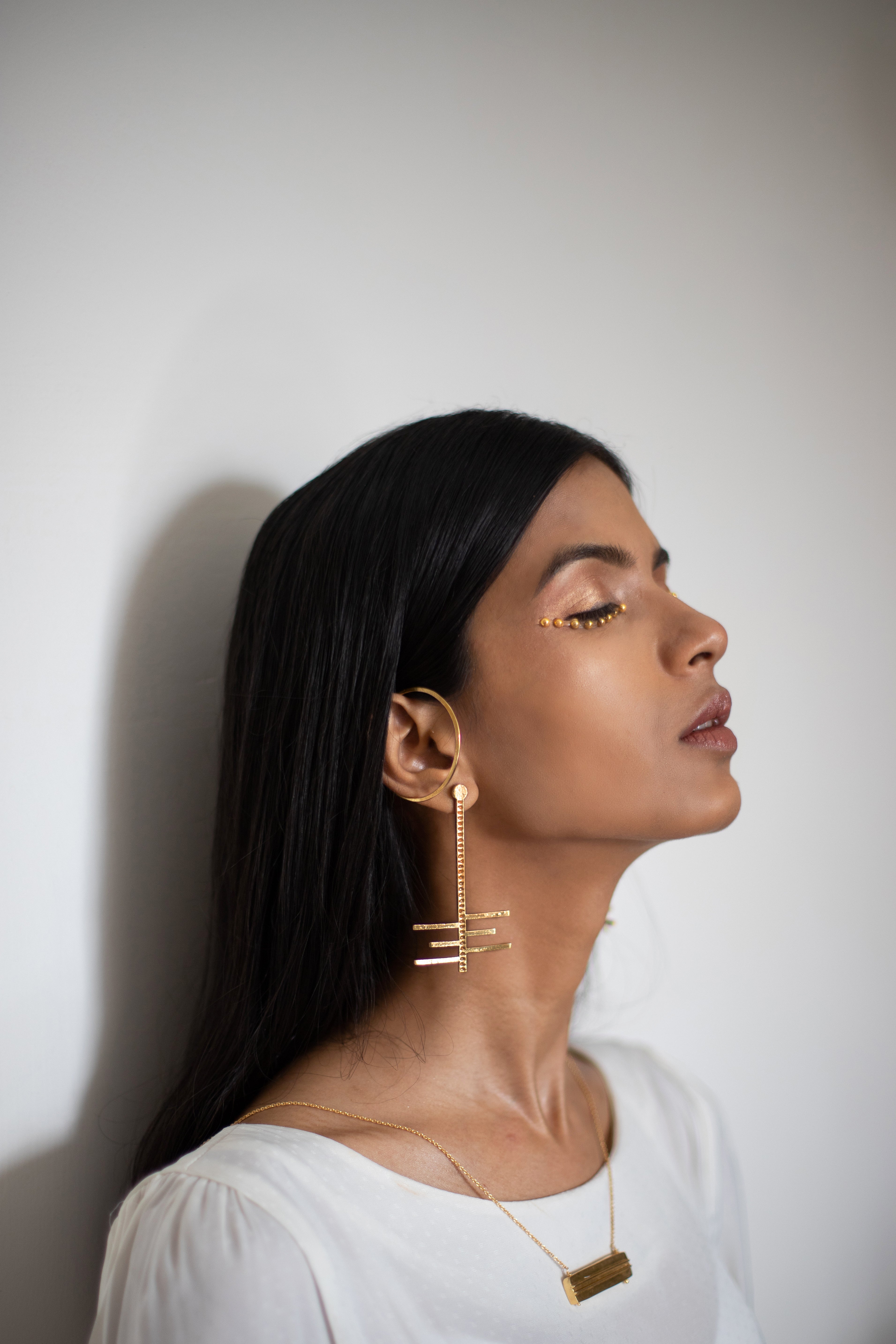 LINEA DROP EARRINGS